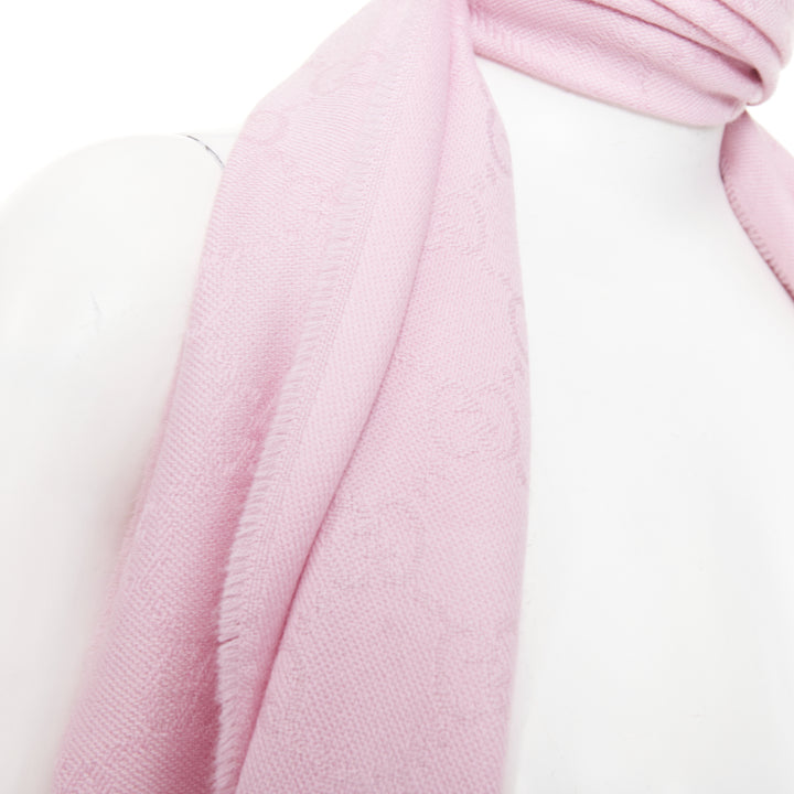 GUCCI GG Supreme 100% wool pink  monogram jacquard fringed edge shawl scarf