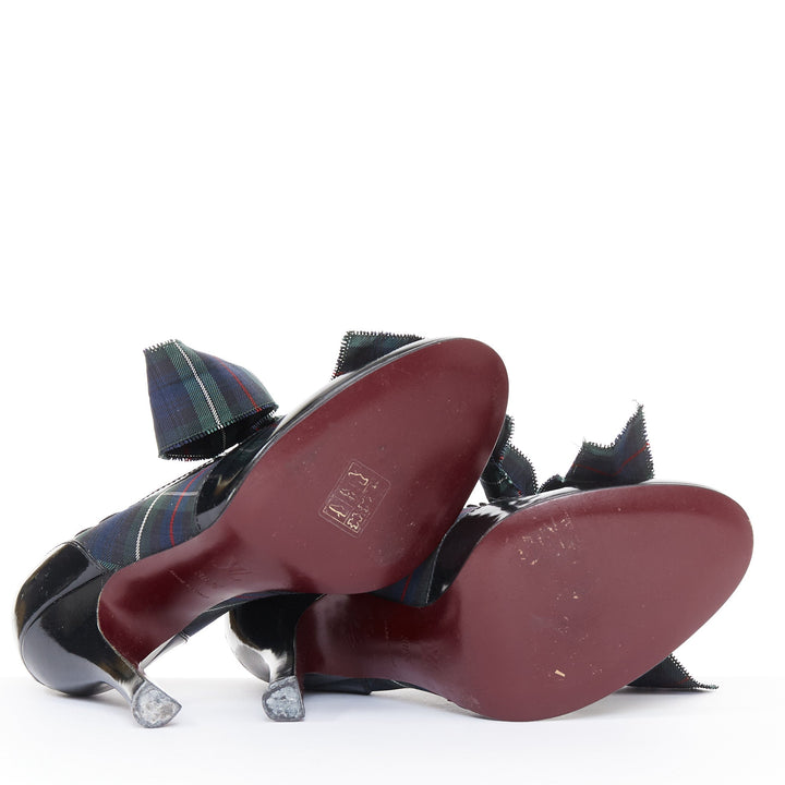 LOUIS VUITTON 2004 Runway green tartan black patent lace up heels pumps EU38.5