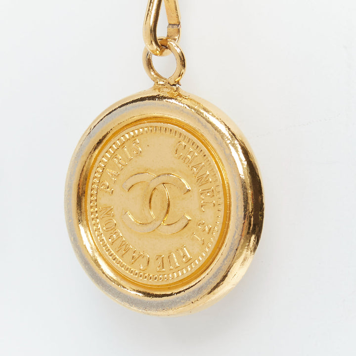 CHANEL1994 Vintage  gold plated CC ID plate 31 Rue Cambon coin chain belt