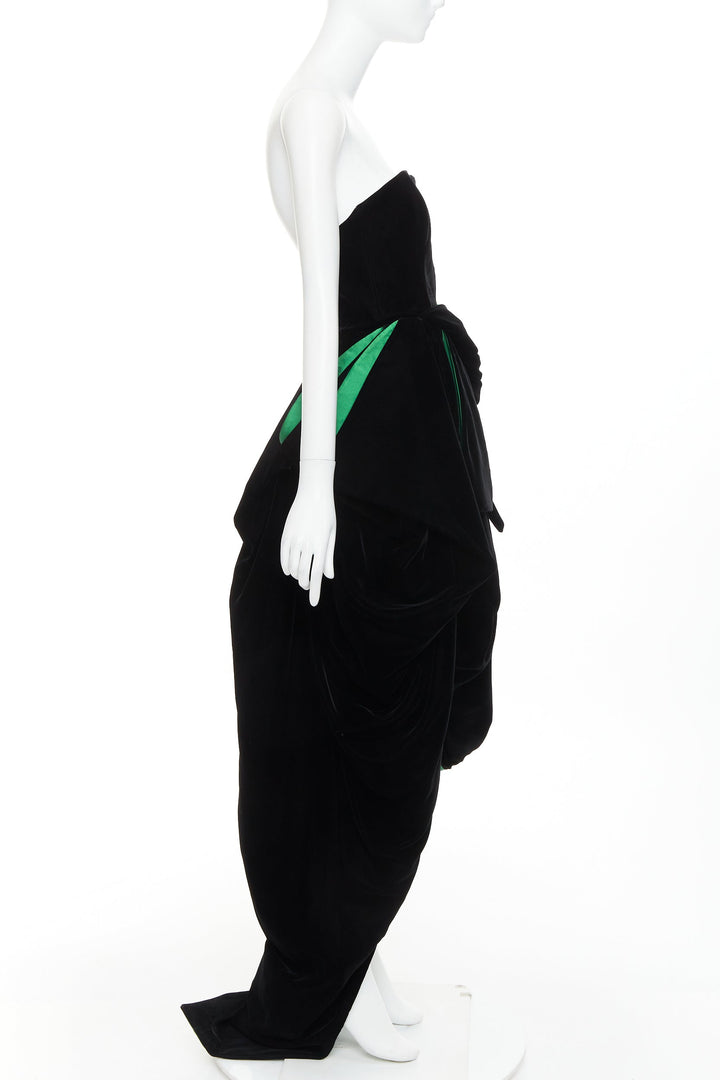 ALEXANDRE VAUTHIER COUTURE AW2020 Runway black velvet green velvet duchess  gown