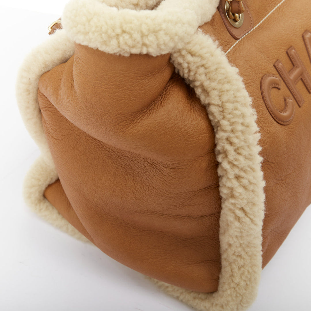 CHANEL 2024 Runway Deauville brown lambskin leather teddy shearling tote bag