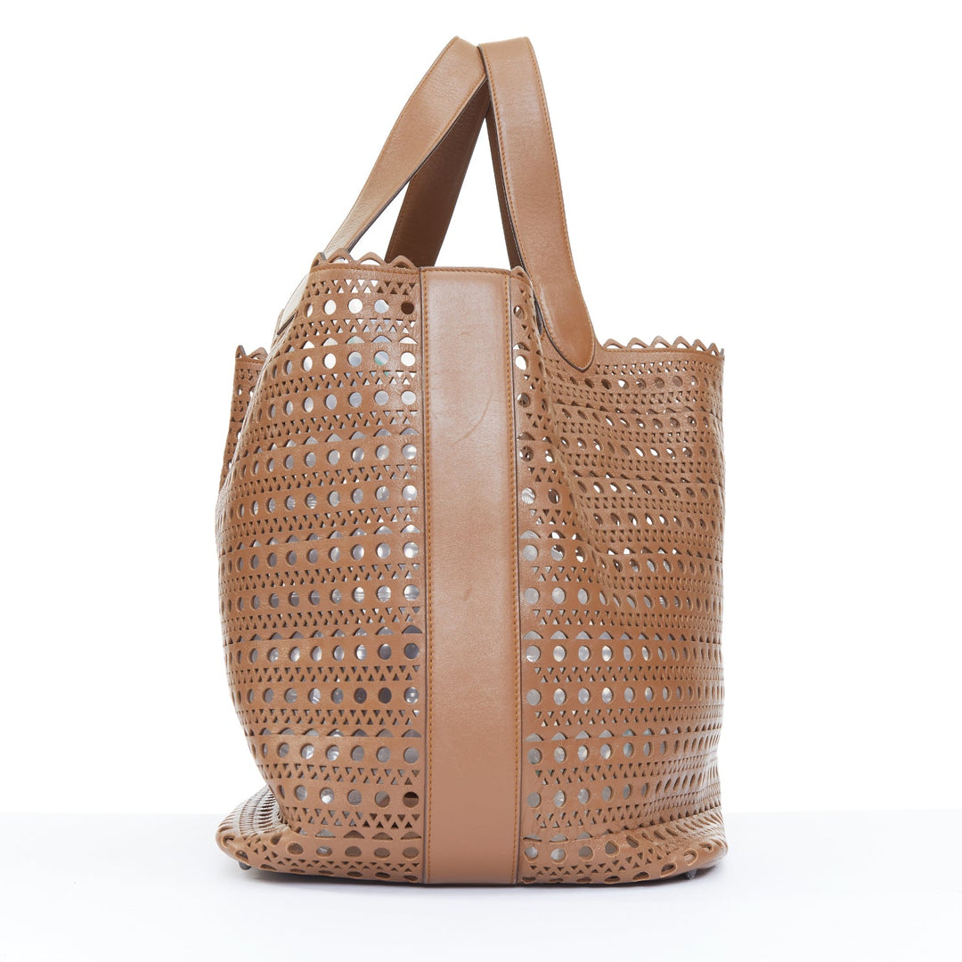 ALAIA 2021 Le Mina 32 Vienne laser cut tan leather shoulder handbag tote bag