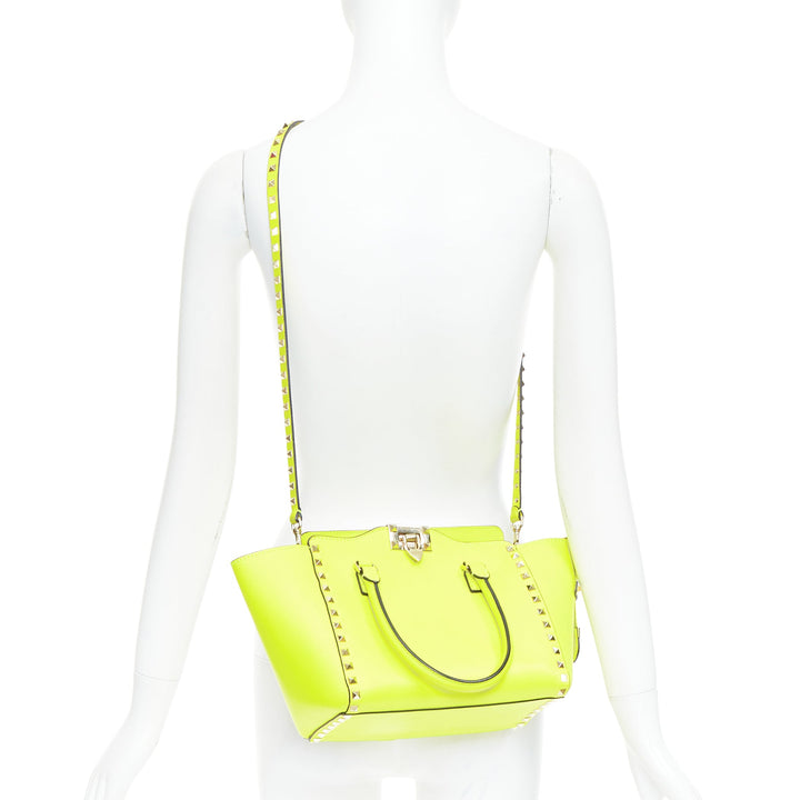 VALENTINO Rockstud neon yellow leather pyramid stud tote bag