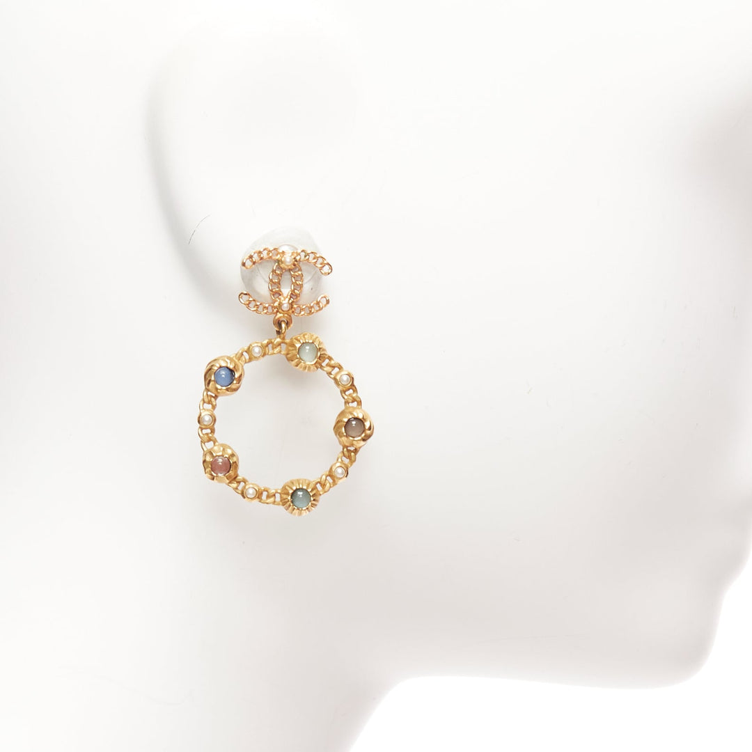 CHANEL A18K gold CC chain logo grey resin dangling pin earrings