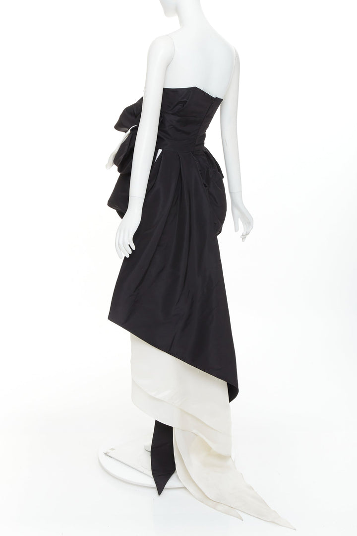 ALEXANDRE VAUTHIER COUTURE AW2018 Runway exaggerated bow draped asymmetric gown