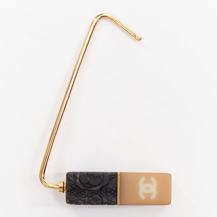 CHANEL 07A Camellia Lipstick CC logo nude black gold resin purse hook
