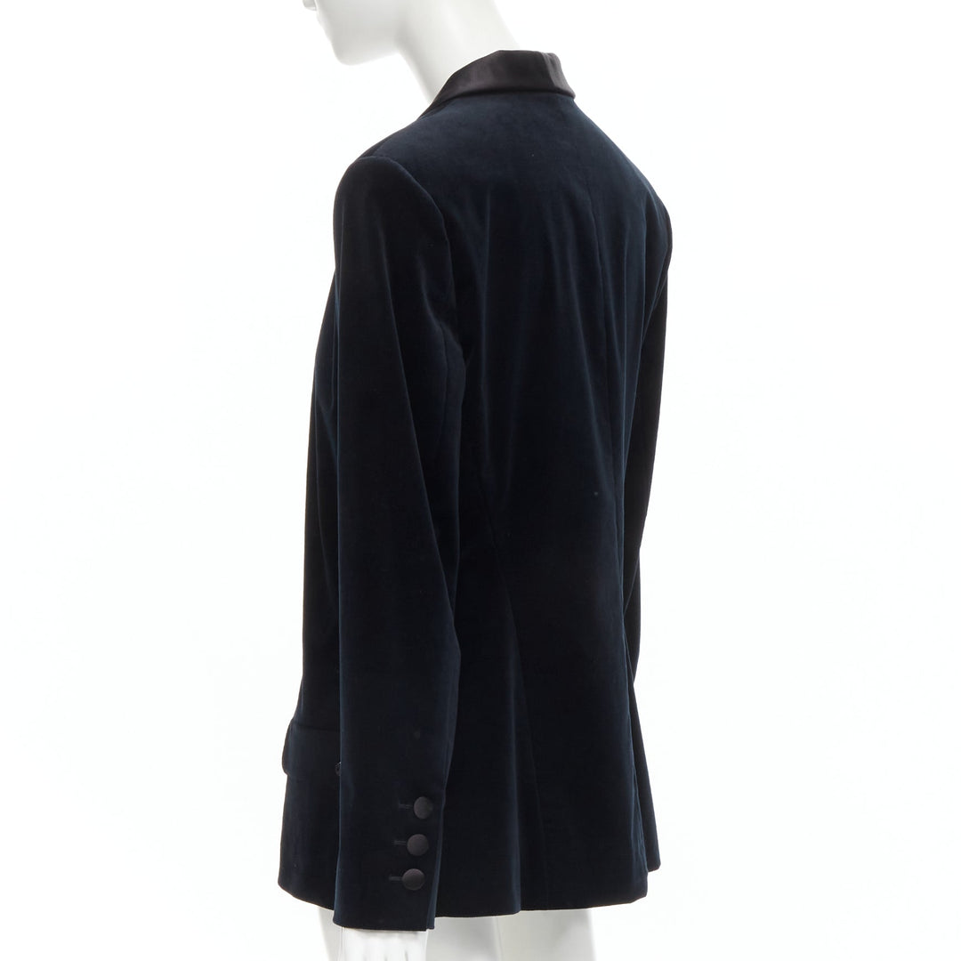 Runway CHANEL 18A Paris Hamburg Metier D'art navy velvet tuxedo blazer FR46