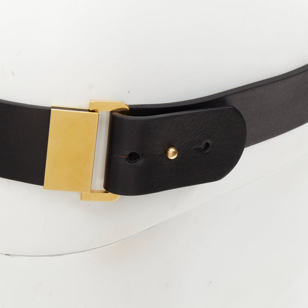CHLOE 2011 dual peg dual gold plate accent smooth leather adjustable belt S
