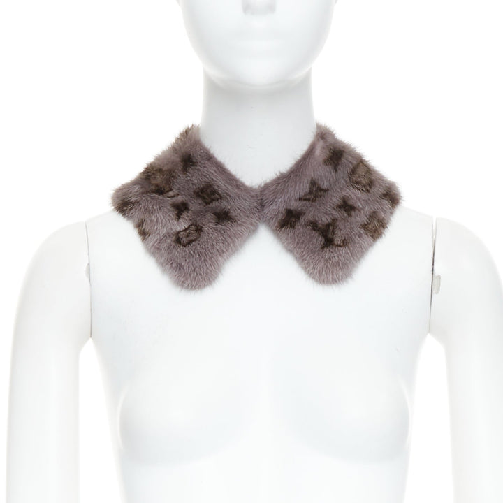 rare LOUIS VUITTON 2019 grey mink fur LV monogram silk lined collar scarf
