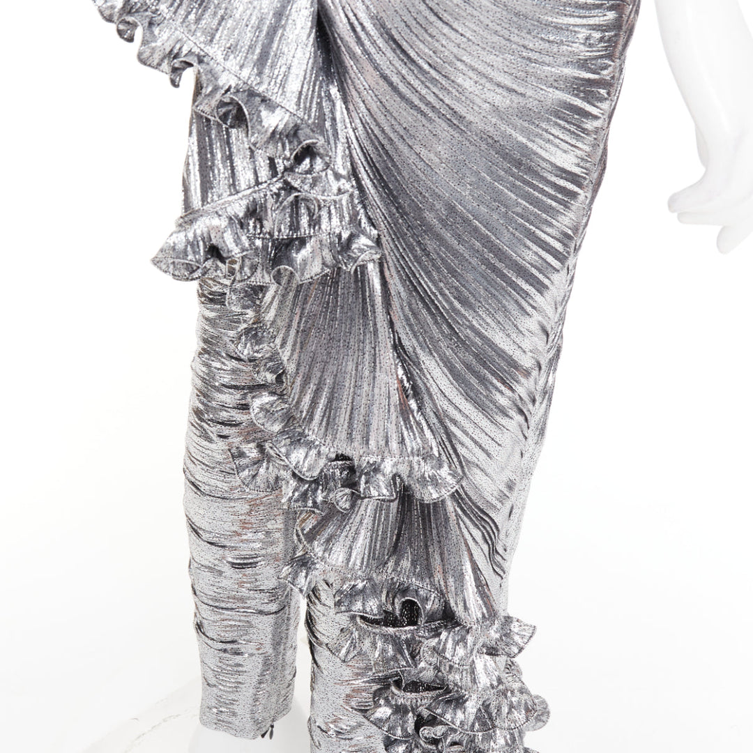 ALEXANDRE VAUTHIER COUTURE AW2023 Runway silver ruffle one shoulder top pant set