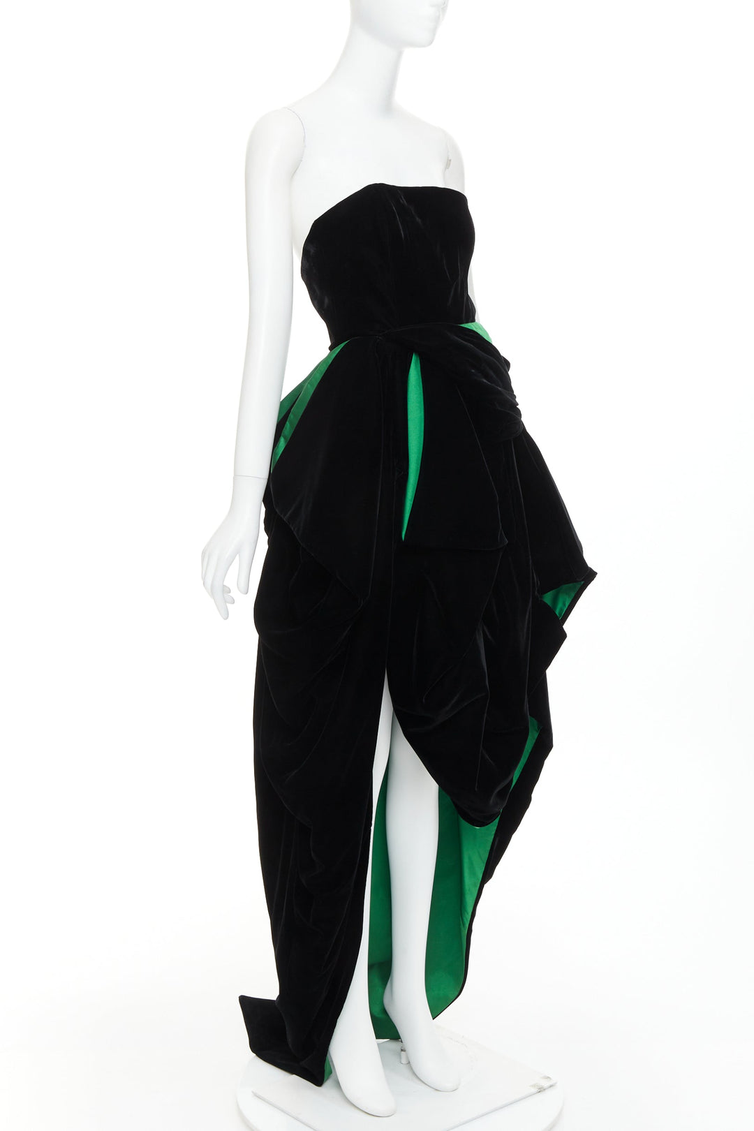 ALEXANDRE VAUTHIER COUTURE AW2020 Runway black velvet green velvet duchess  gown