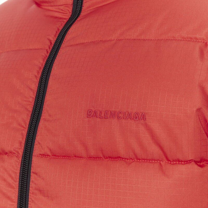 BALENCIAGA DEMNA red grid nylon logo cropped zip down puffer jacket EU50 L