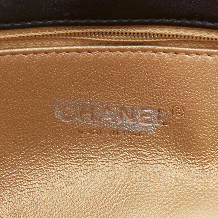CHANEL 2019 Runway black lambskin diamond quilted gold single side crossbody bag