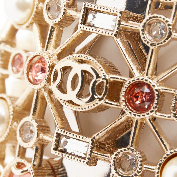 CHANEL A17S Paris-Cosmopolite geometric crystal pearl open work medallion bangle
