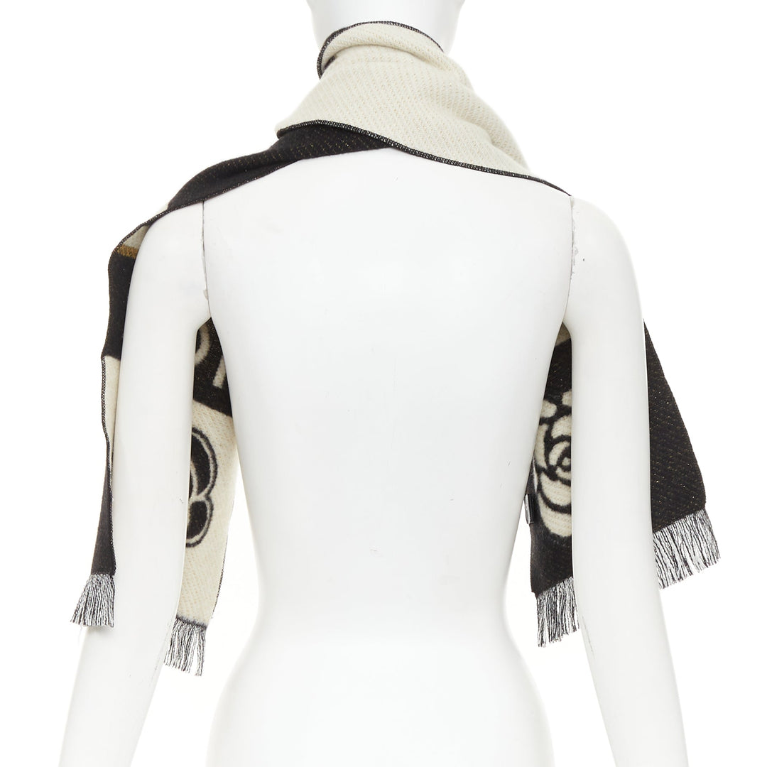 CHANEL 2024 Runway Manchester Metiers d'Art MCR Camelia cashmere fringe scarf