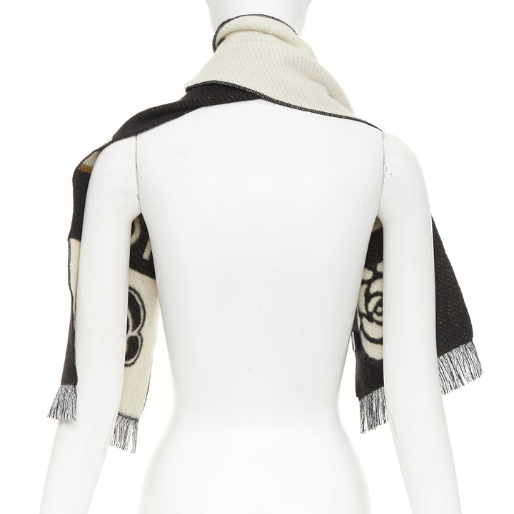 CHANEL 2024 Runway Manchester Metiers d'Art MCR Camelia cashmere fringe scarf