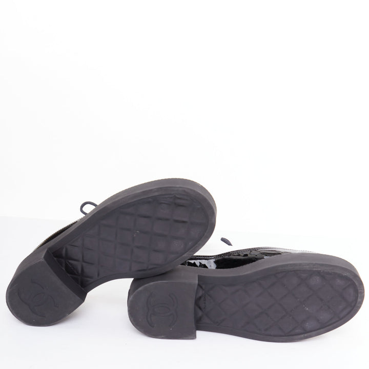 CHANEL 21B black white nylon patent leather trim CC brogue creepers EU38