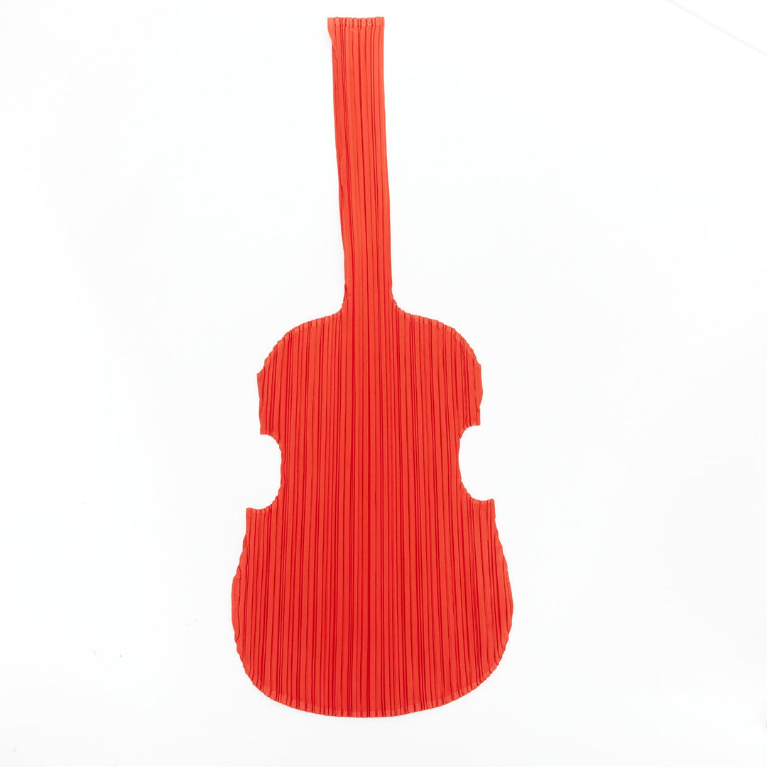 ISSEY MIYAKE PLEATS PLEASE rare limited edition red plisse guitar tote bag