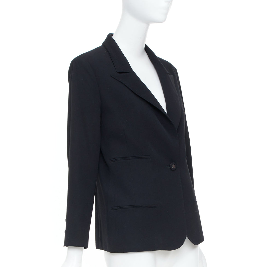 CHANEL 1996 Vintage black wool single cc logo button pocket blazer FR36 XS