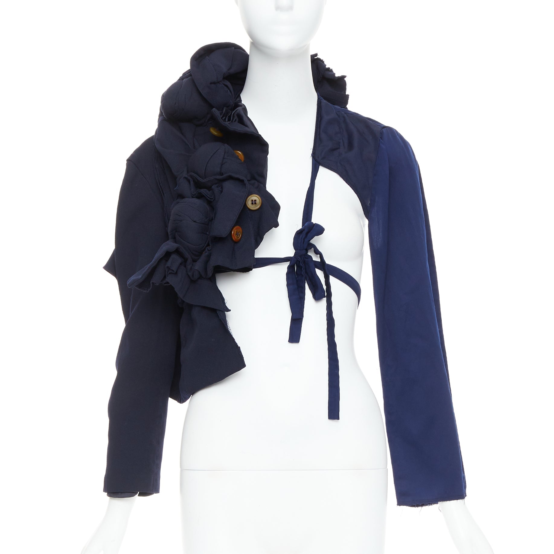 Comme des Garçons: Avant-Garde Fashion at Dover Street Comme des Garçons: Avant-Garde Fashion at Dover Street