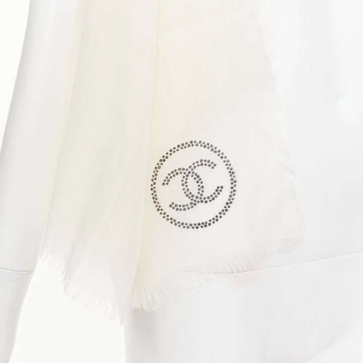 CHANEL 2013 100% cashmere Christmas Edition No.5 Parfum shawl scarf
