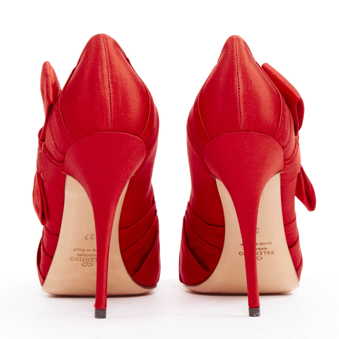 VALENTINO red pleated satin ribbon bow peep toe stiletto pumps EU37