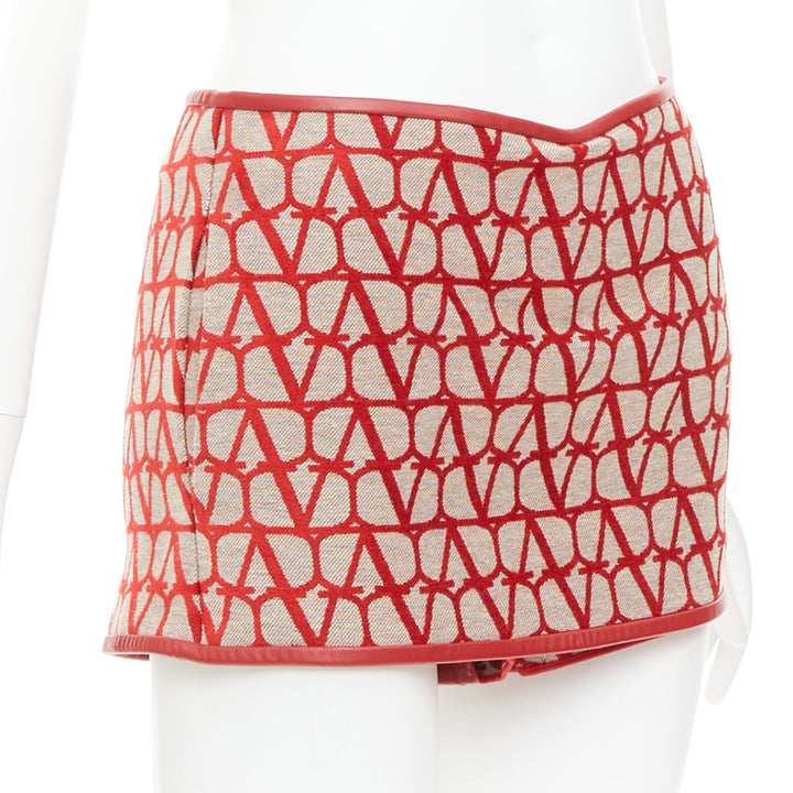 VALENTINO Toile Iconographe red beige logo leather trim mini skort IT38 XS