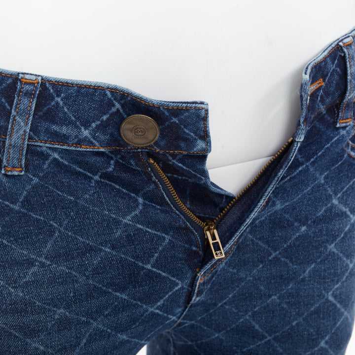 CHANEL 2017 dark blue washed denim diamond grid CC button skinny jeans FR34 XS