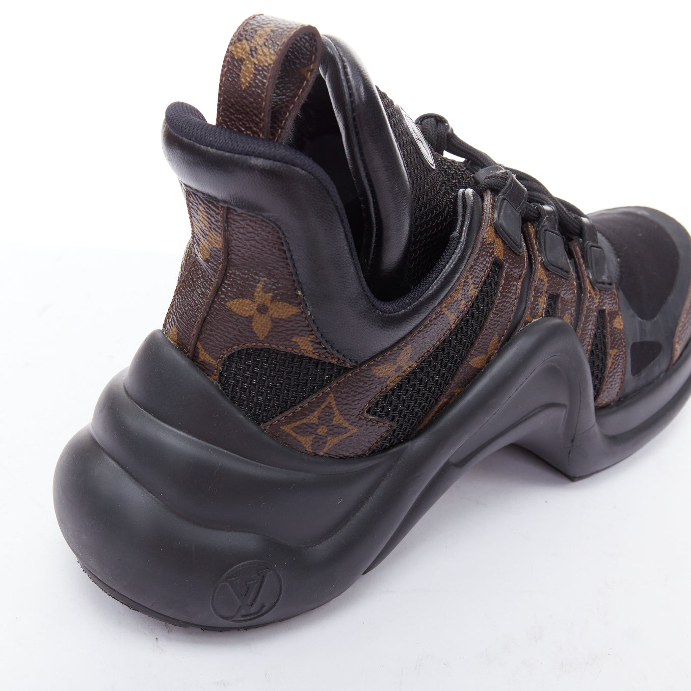 靴 LOUIS VUITTON ARCHILIGHT SNEAKER 35 1/2 Louis Vuitton - Black Women Casual Shoes | JHROP Preloved Luxury