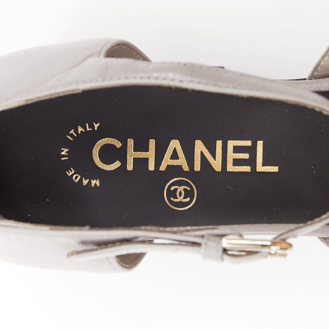 CHANEL 2022 grey leather pearl trimmed CC logo bicolor block heel pumps EU39.5