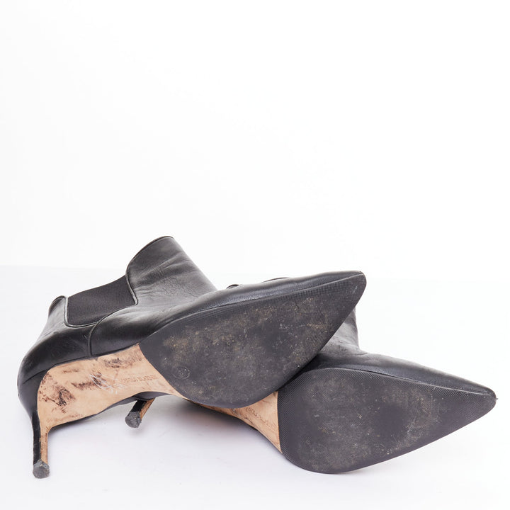 MANOLO BLAHNIK black leather pointy toe ankle boot heels EU39.5