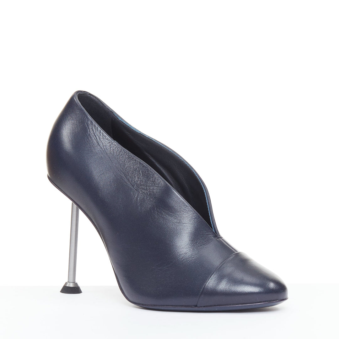 VICTORIA BECKHAM Pin dark navy blue smooth leather silver nail heel pumps EU38