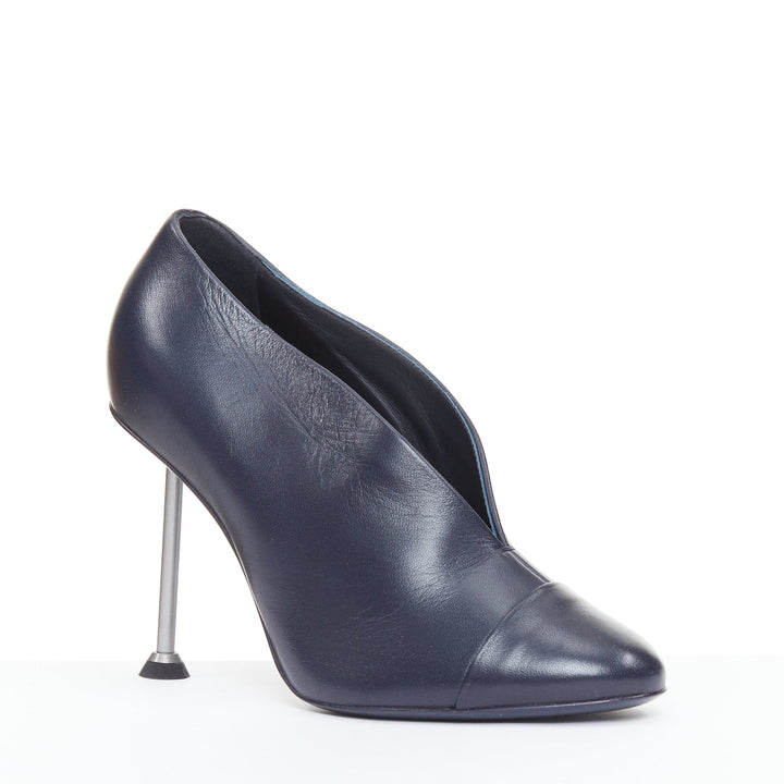 VICTORIA BECKHAM Pin dark navy blue smooth leather silver nail heel pumps EU38