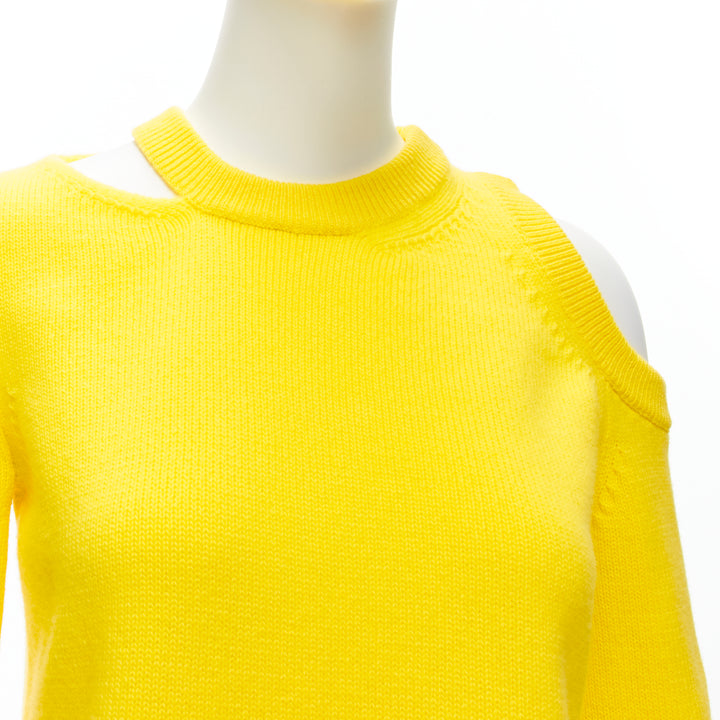 ALEXANDER MCQUEEN 2022 yellow wool blend asymmetric cold shoulder sweater S