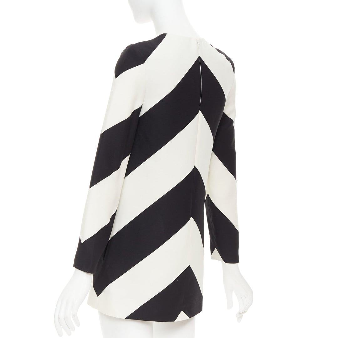 VALENTINO 2023 Strhype Crepe Couture cream black wool chevron dress IT36 XXS