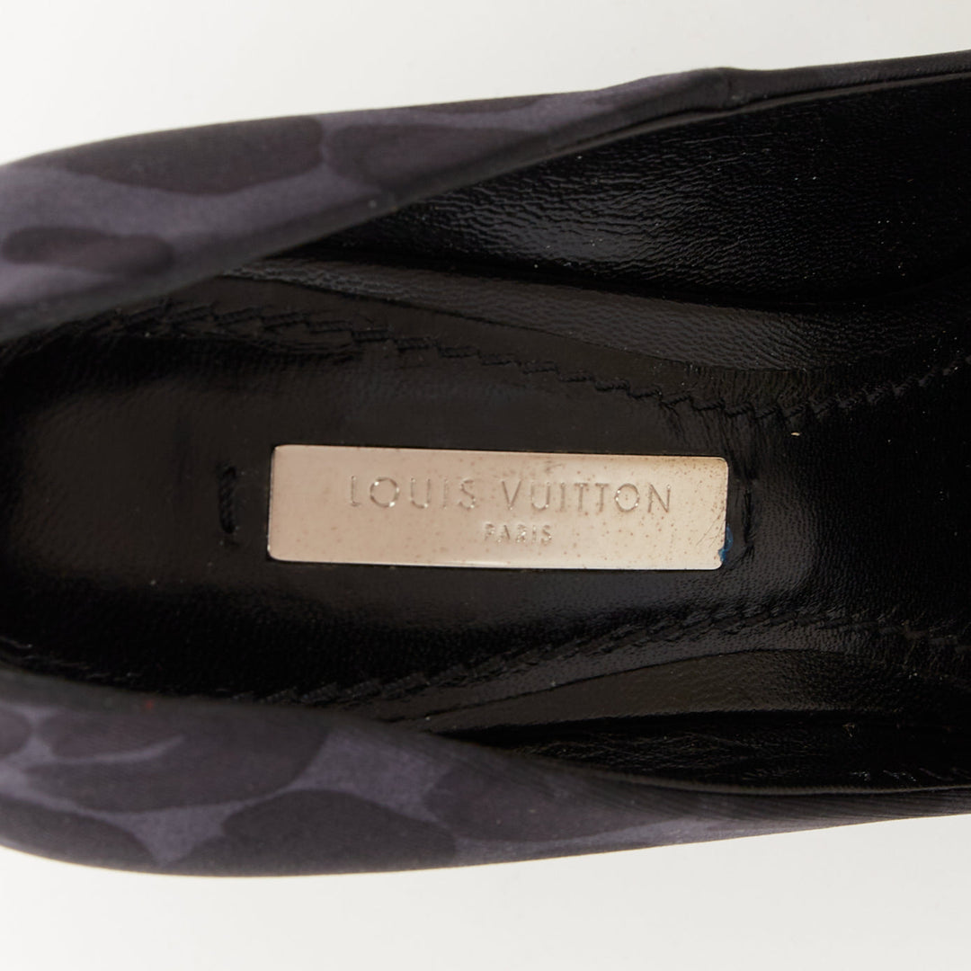 LOUIS VUITTON 2012 Bernice black blue leopard jacquard metal stud pumps EU35 US5