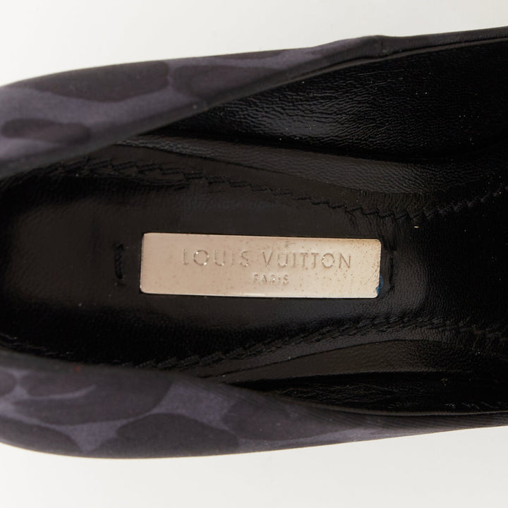 LOUIS VUITTON 2012 Bernice black blue leopard jacquard metal stud pumps EU35 US5
