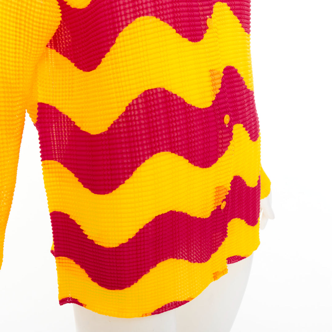 rare ISSEY MIYAKE Pleats Please graphic yellow red wave plisse hi neck top JP2 M