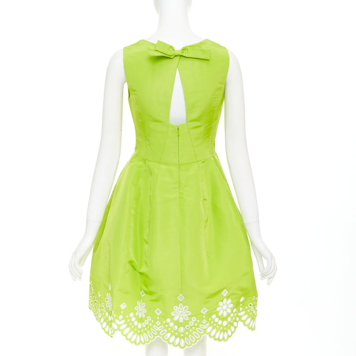 OSCAR DE LA RENTA S15 light green silk organza scalloped eyelet dress US6 M