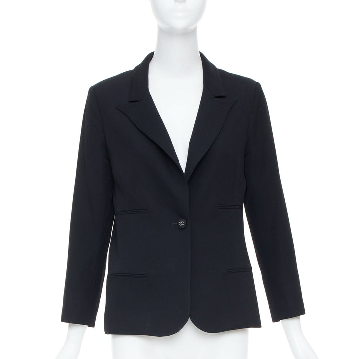 CHANEL 1996 Vintage black wool single cc logo button pocket blazer FR36 XS