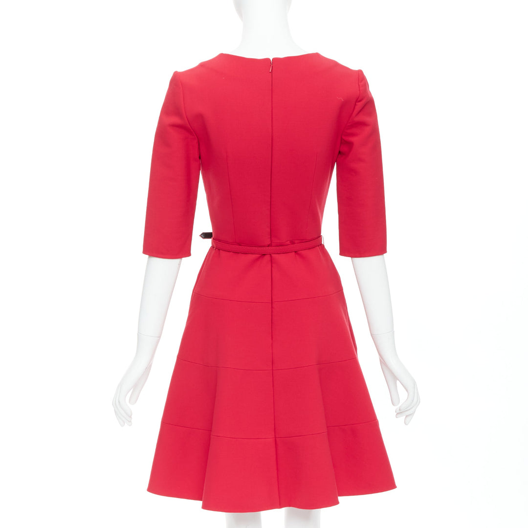 OSCAR DE LA RENTA R17 red virgin wool blend slit neck pleated belted dress US0 XS