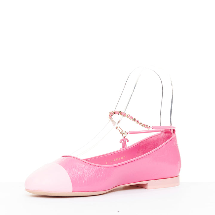 CHANEL 2022 pink crinkled leather cap toe ankle chain CC charm ballet flats EU36