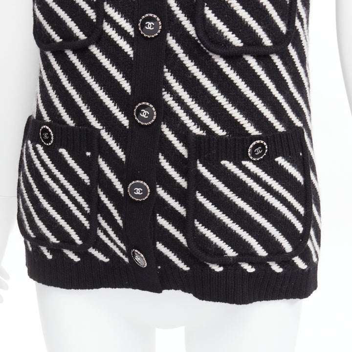 CHANEL 100% cashmere black white graphic stripes 4 pocket vest jacket FR34 XS