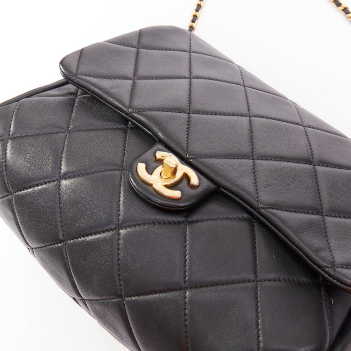 CHANEL 2019 Runway black lambskin diamond quilted gold single side crossbody bag