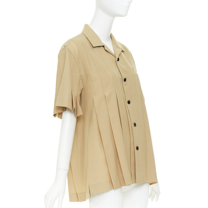 SACAI 2023 Runway khaki pleated pocketed short sleeve suiting boxy shirt JP1 S