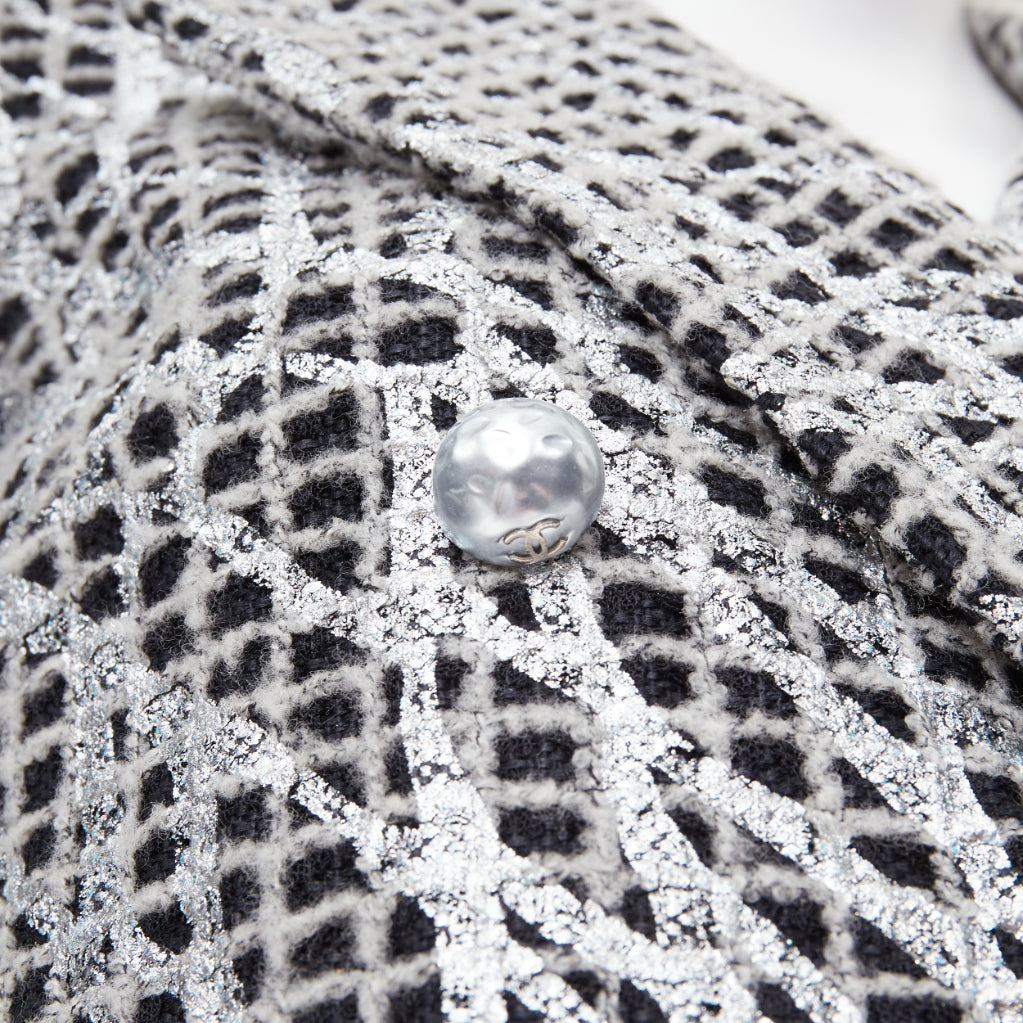 CHANEL 2012 Runway Silver Metallic Graffiti black check tweed jacket FR36 XS
