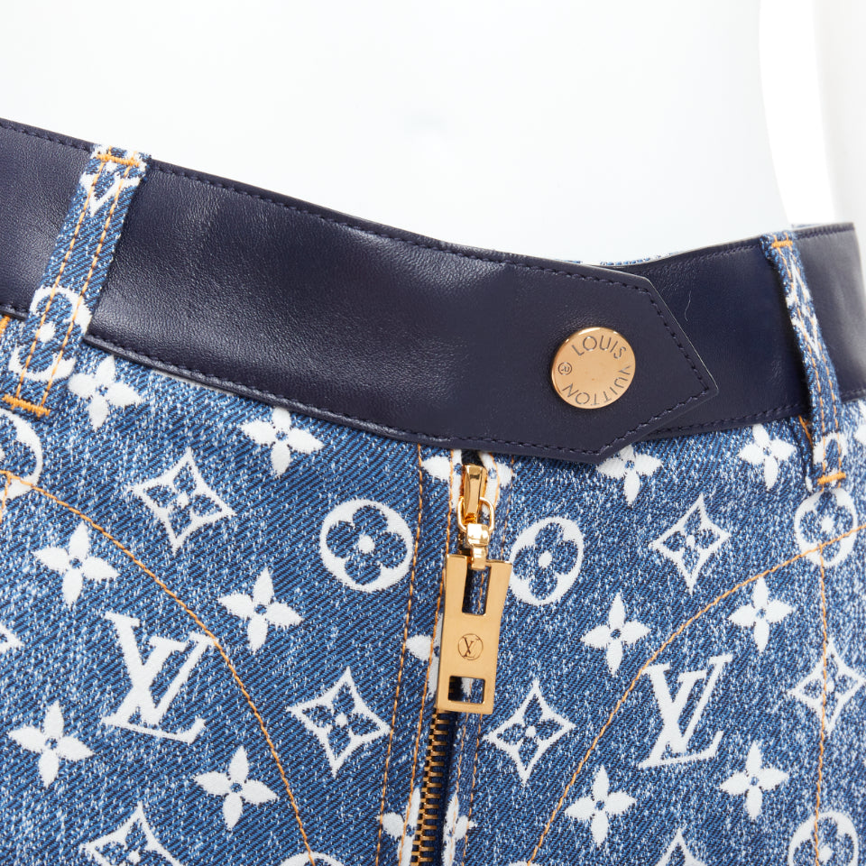 LOUIS VUITTON blue monogram jacquard denim  leather trim zip shorts FR34 XS