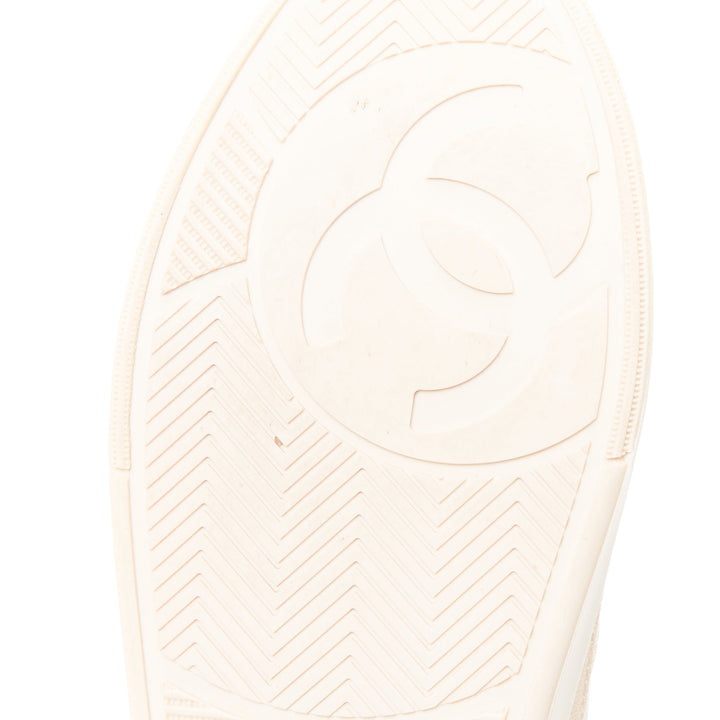 CHANEL 24C CC Canvas Sport Trainer white beige CC quilted sneakers EU38