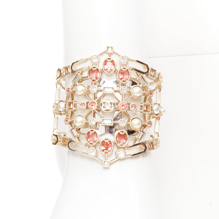 CHANEL A17S Paris-Cosmopolite geometric crystal pearl open work medallion bangle