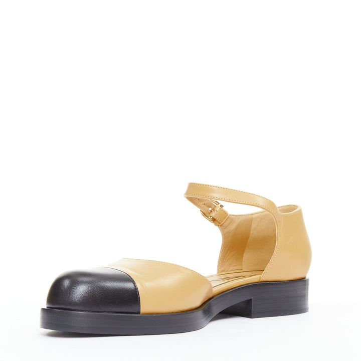 CHANEL 2023 beige lambskin interlocking CC black d'orsay mary jane flats EU39.5